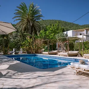 Valley Club Ibiza - Boutique Farm stay